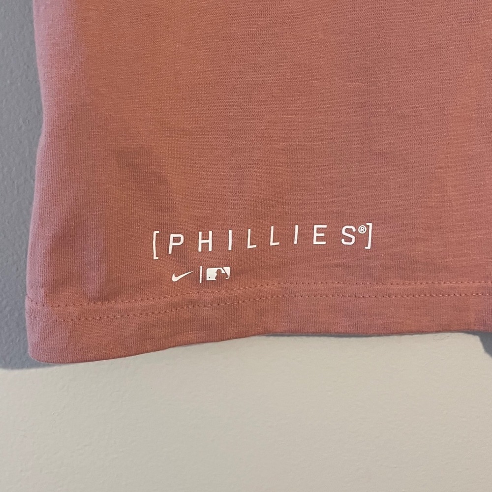 Nike Swoosh Philadelphia Phillies Baseball Boxy Pink T-Shirt Tee Women's Medium - Picture 6 of 11